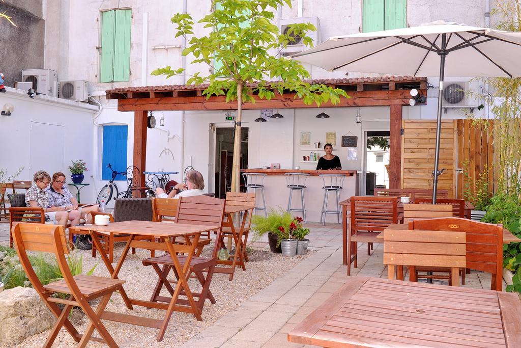 Hotel Durand Le Patio Ales Bagian luar foto