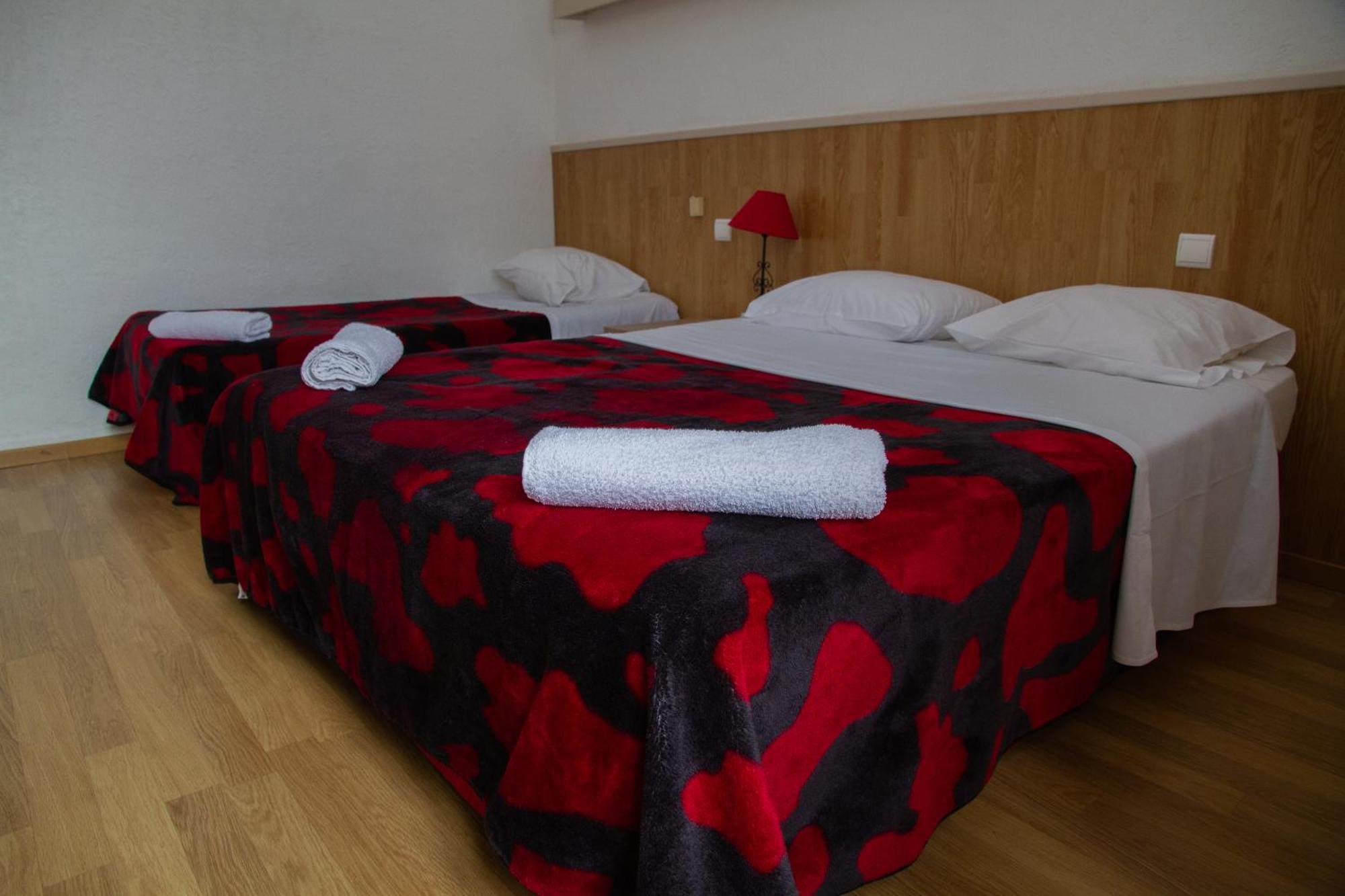 Hotel Durand Le Patio Ales Bagian luar foto