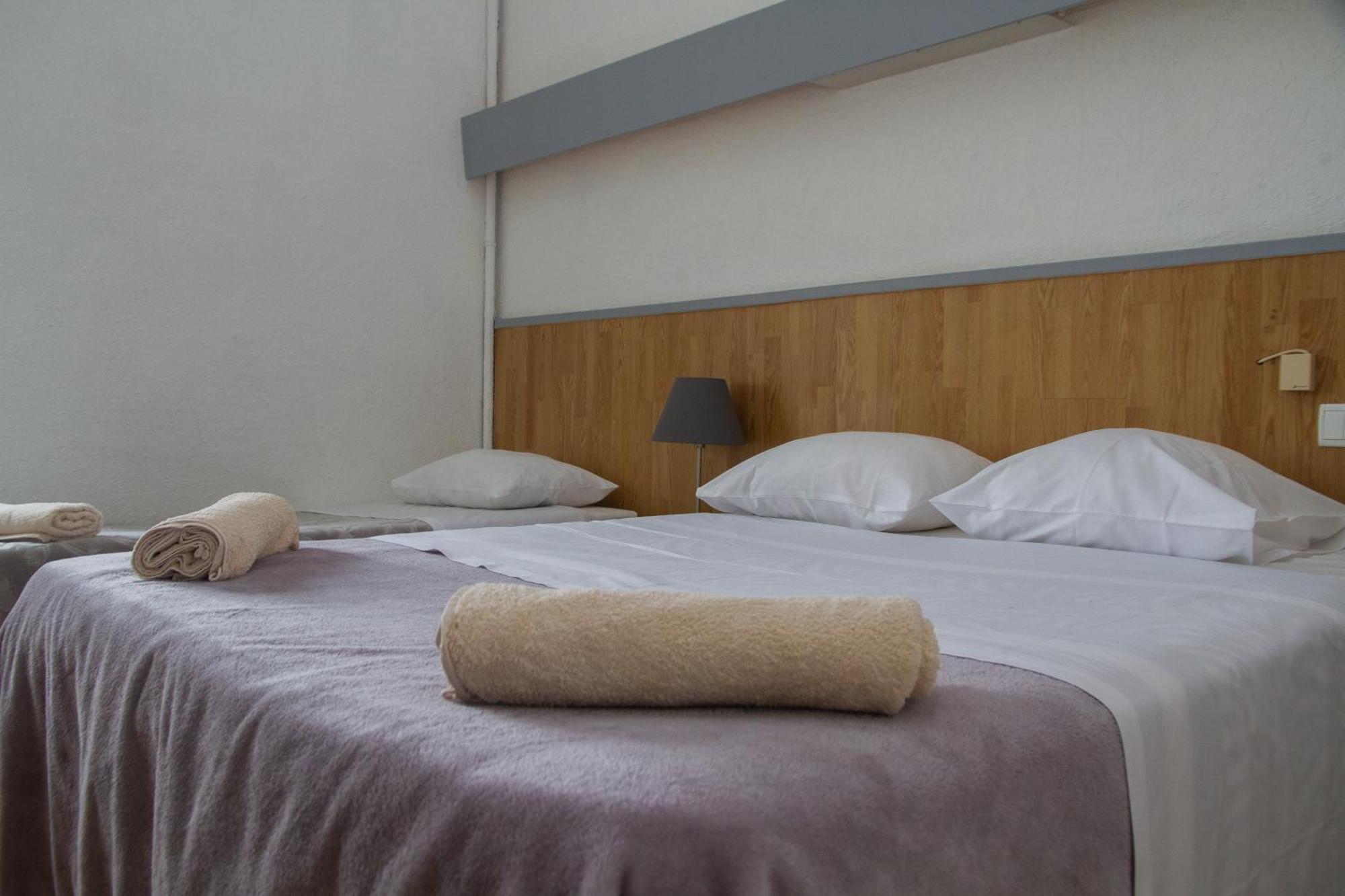 Hotel Durand Le Patio Ales Bagian luar foto