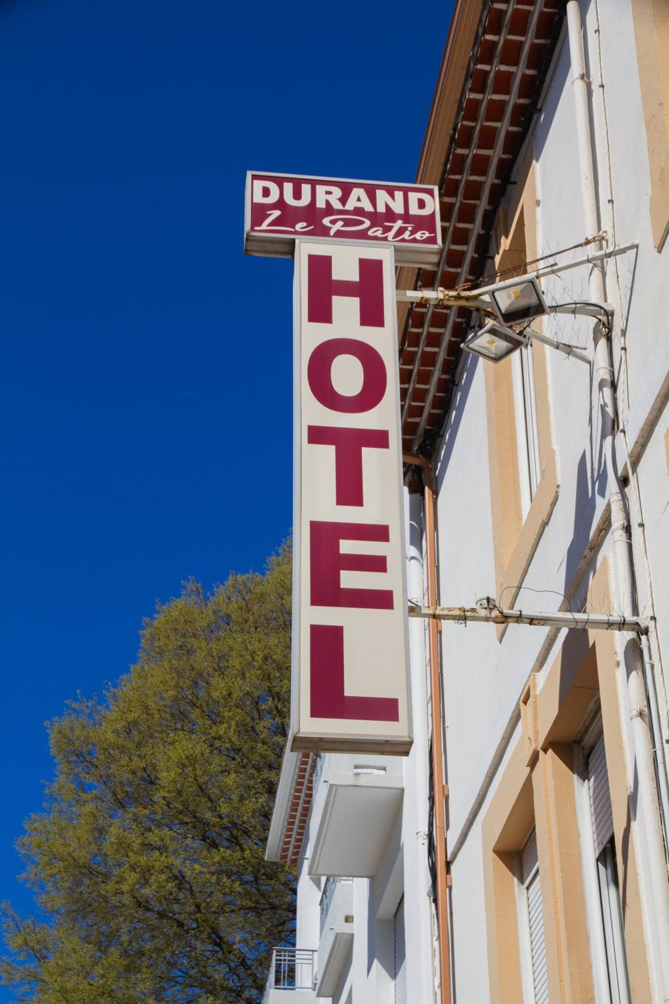Hotel Durand Le Patio Ales Bagian luar foto