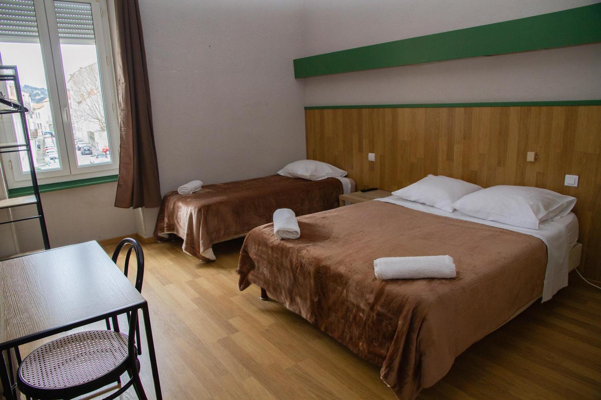 Hotel Durand Le Patio Ales Bagian luar foto