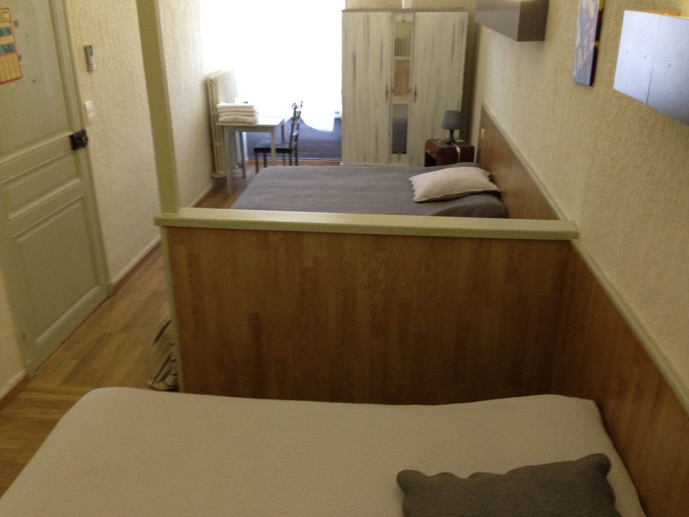 Hotel Durand Le Patio Ales Bagian luar foto